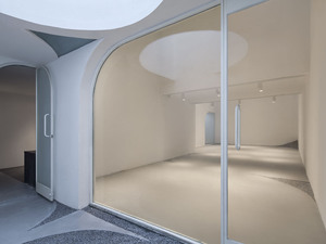 courtyard4.jpg