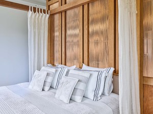 20181222_EscapeFromSofa_KemerCountry25993.jpg