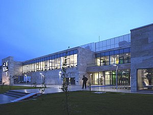 ODÜ Emin Çetinceviz Merkez Kütüphanesi