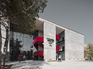 _yuksel_proje_amfi (4).jpg