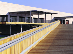 entrance ramp to display area.jpg