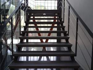 Interior_stairs2_Enka_Office_GadArchitecture.jpg