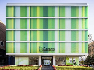 Garanti Bankası Suadiye Şubesi İç Mekan ve Cephe Tasarımı