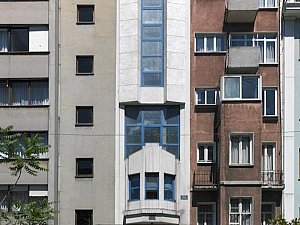 E Evi