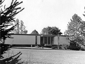 Ruxton Evi