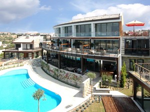 3. Otel arka görünüm.jpg