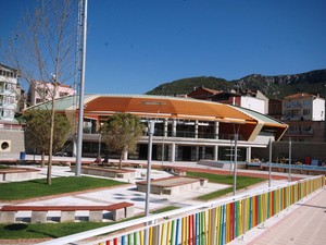 5. Kafeterya  Park yerinden.JPG
