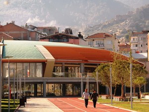 6. kafeterya Park yerinden.JPG