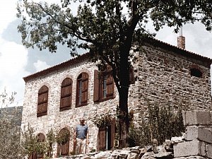 Hadi Laslo Evi