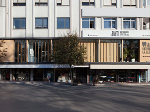 slasharchitects-bati-dental-policlinic-08-movable-rotating-panels.jpg
