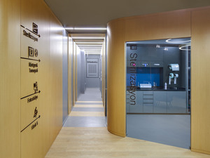 slasharchitects-bati-dental-policlinic-16-graphics-interior-sterilization-room.jpg
