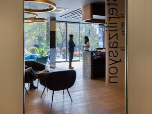 slasharchitects-bati-dental-policlinic-25-wood-interior.jpg