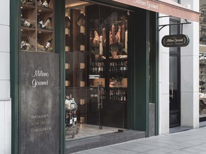 02-slasharchitects-milanogourmet- entrance-facade-awning.jpg