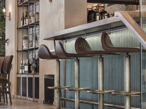 13-slasharchitects-milanogourmet- bar-library-wine-detail.jpg