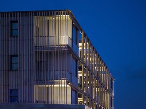 slasharchitects-perspective-offices-18-facade-night-lighting.jpg
