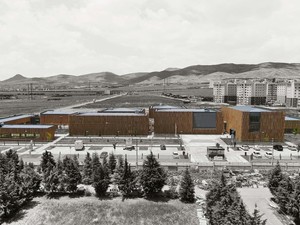 002-p01.jpg