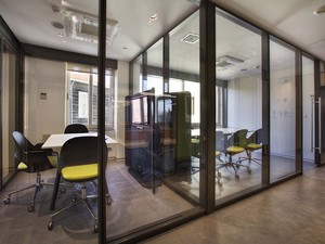 vfe25_0463b.jpg