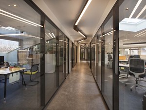 vfe43_0594b.jpg