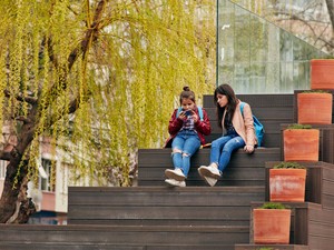 21-HAMAMYOLU URBAN DECK-girls chatting on the amphi-roof of the café.jpg